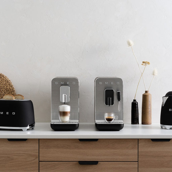 Smeg TSF01BLMUK Toaster, Black